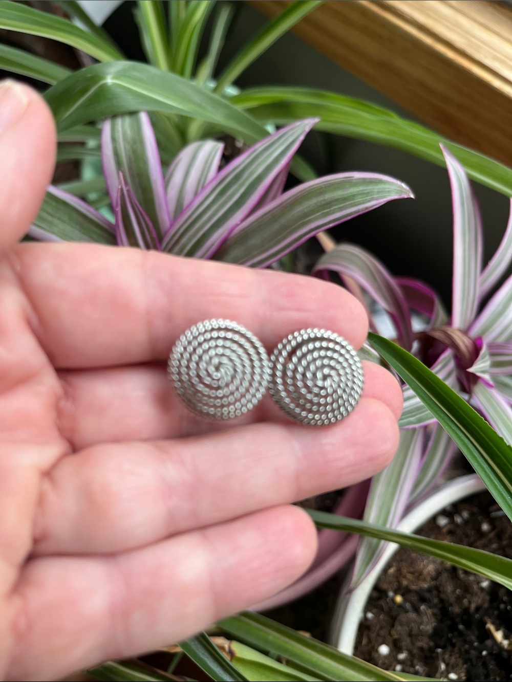Vtg Coiled Rope Screw Back Earrings Silver Tonee Dimensional Kinetic Spiral MCM